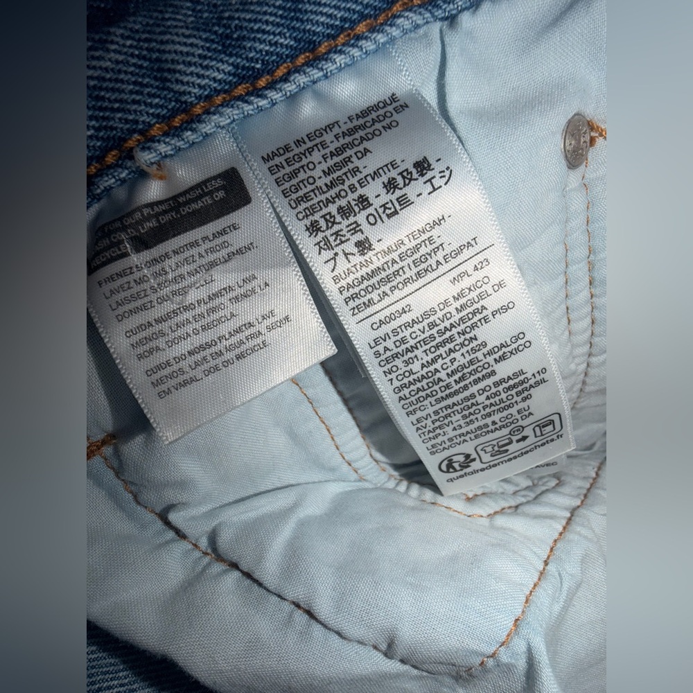 Levi's 501 High-rise Button-up Classic Blue Denim Cut-off shorts - Picture 6 of 8
